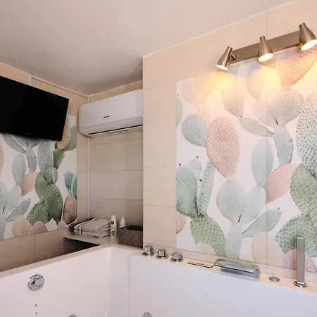 Dimora Bonasforza Luxury Апартаменты *