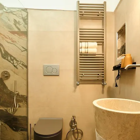 Dimora Bonasforza Luxury Апартаменты *